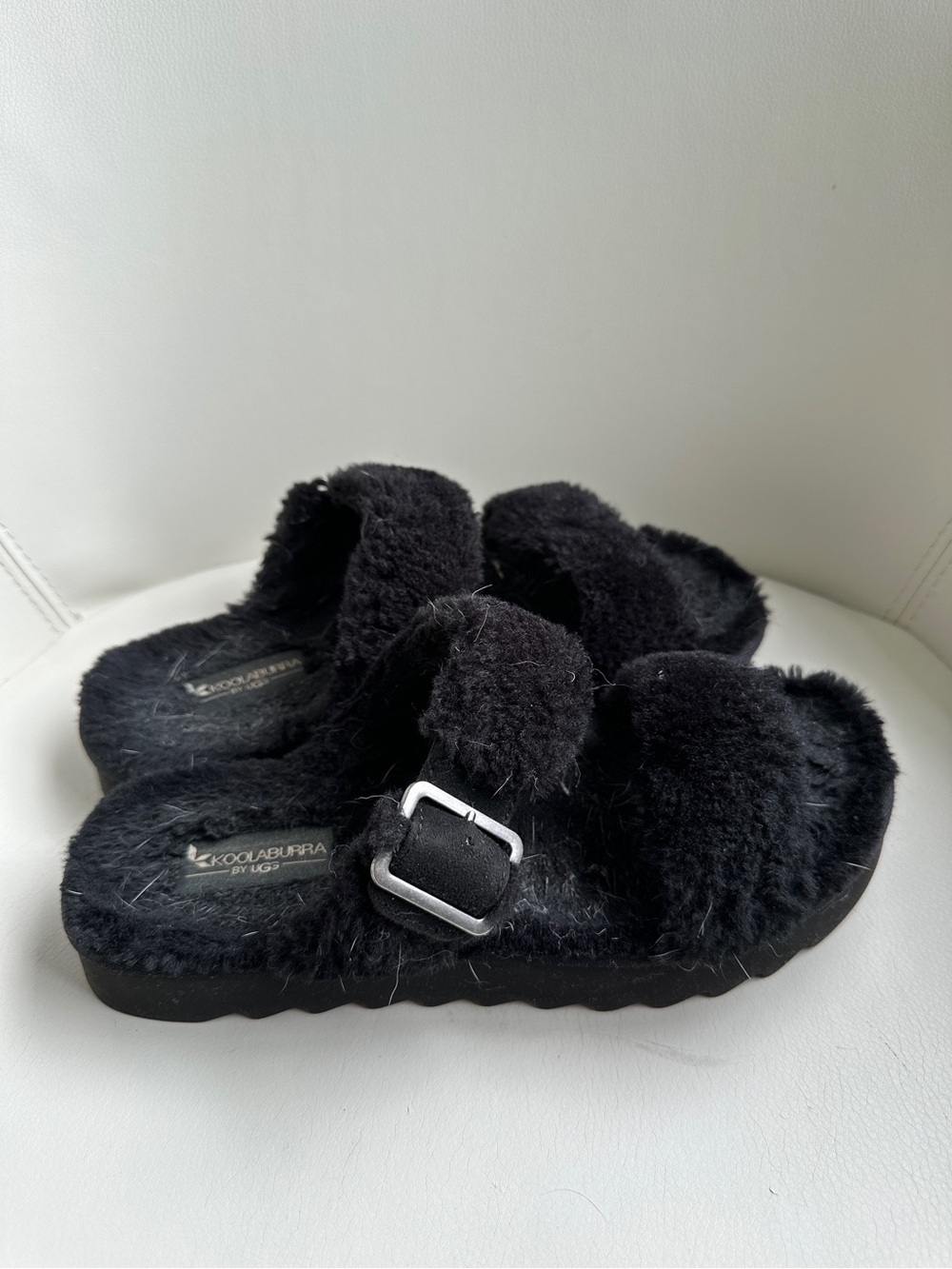 Koolaburra by UGG Black Fur Slides Sandals Slippers in Size 8
